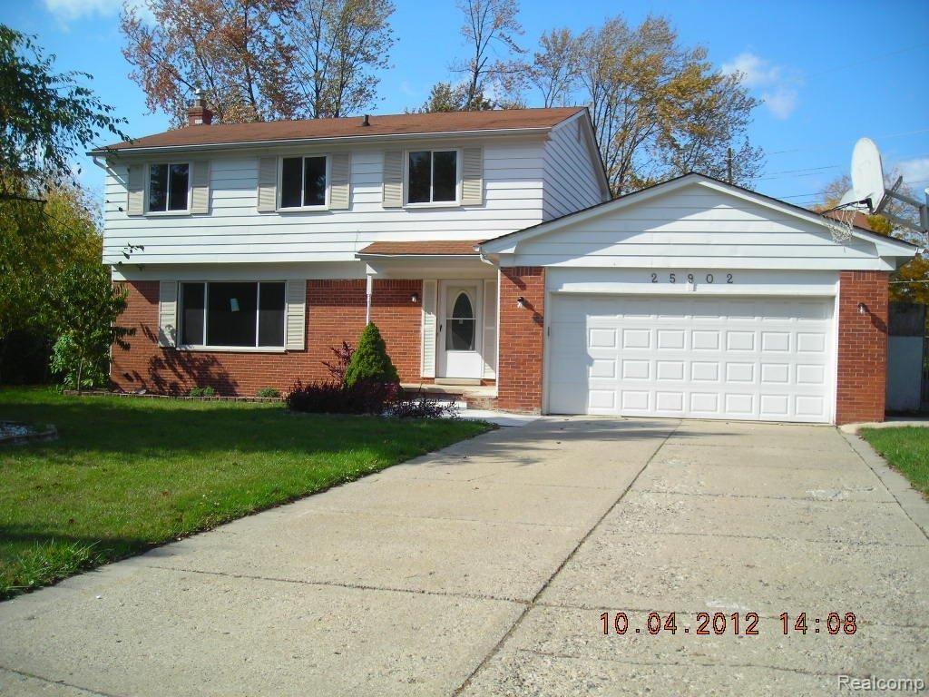 25902 Branchaster Road Farmington, MI 48336 - Photo 1 of 14 DSCN7343.JPG
