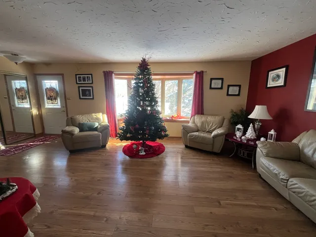 $389,000 | 620 Willow Street, Frankfort, IL 60423