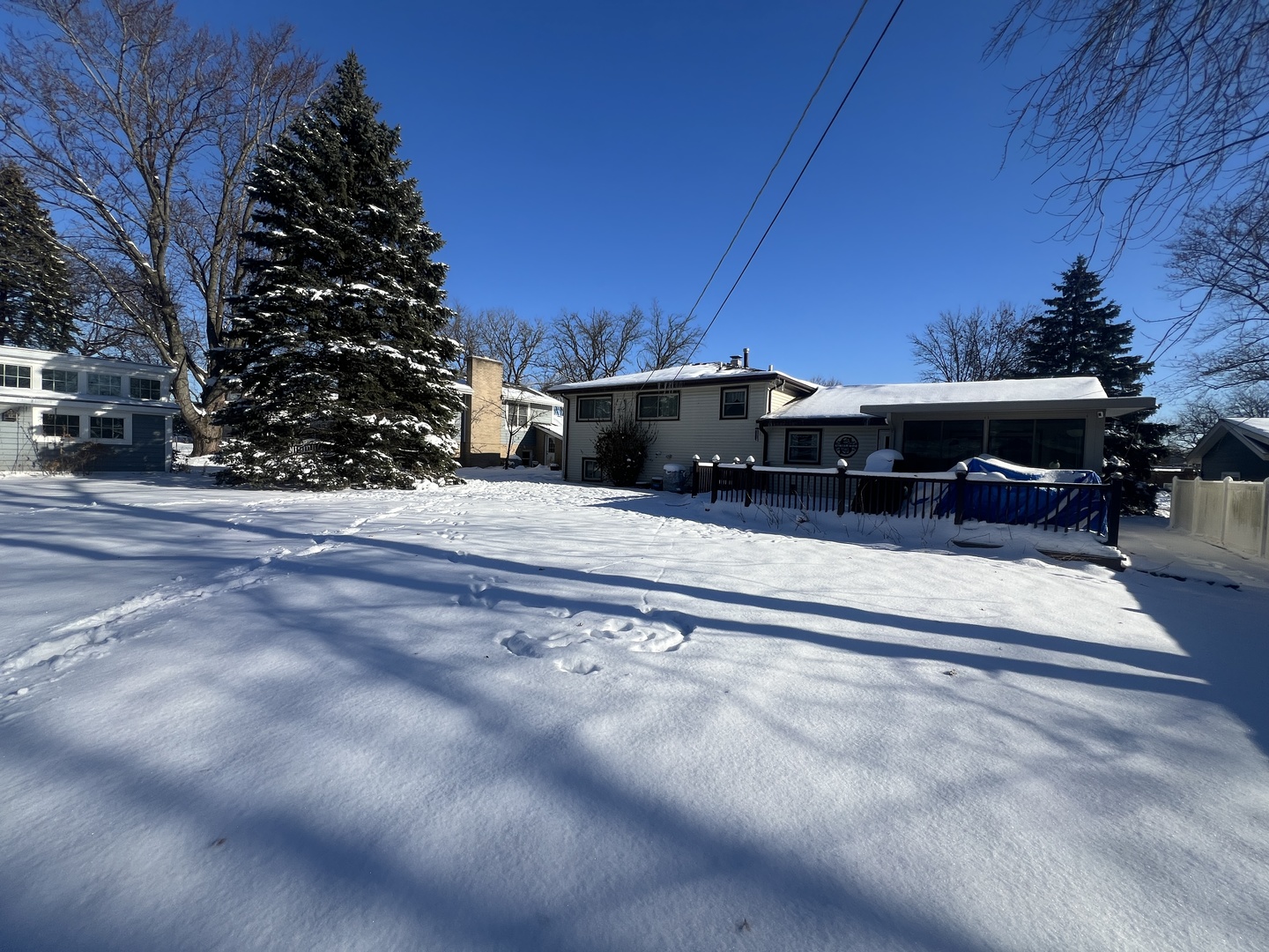 620 Willow Street Frankfort, IL 60423 - Photo 29 of 32 a view of a house with a yard