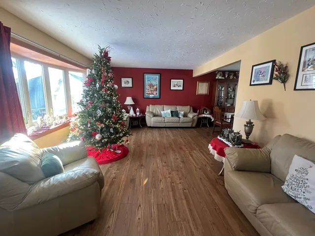 $389,000 | 620 Willow Street, Frankfort, IL 60423