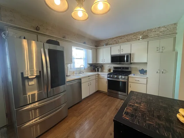 $389,000 | 620 Willow Street, Frankfort, IL 60423