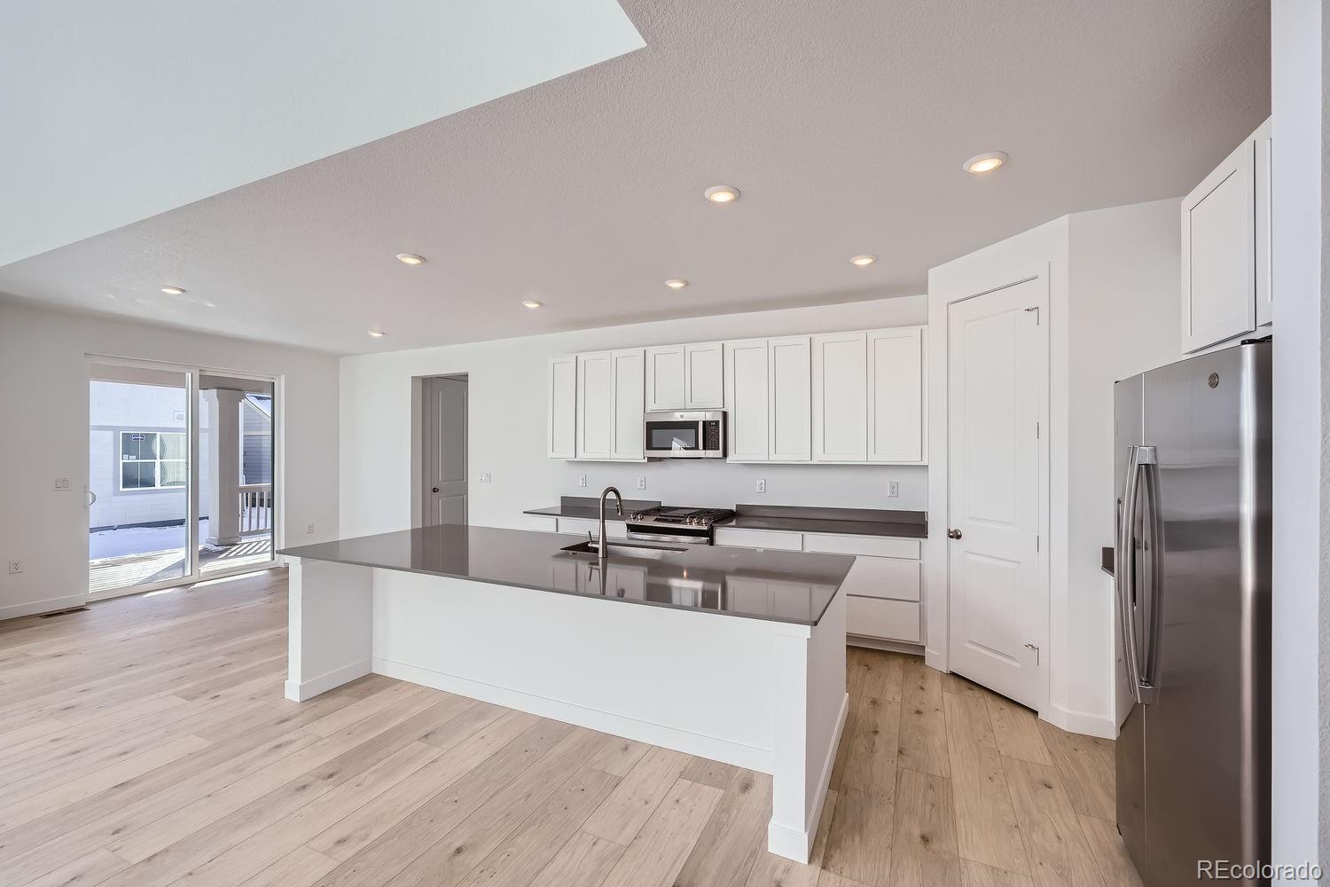 4620 Thistle Drive Brighton, CO 80601 - Photo 4 of 22