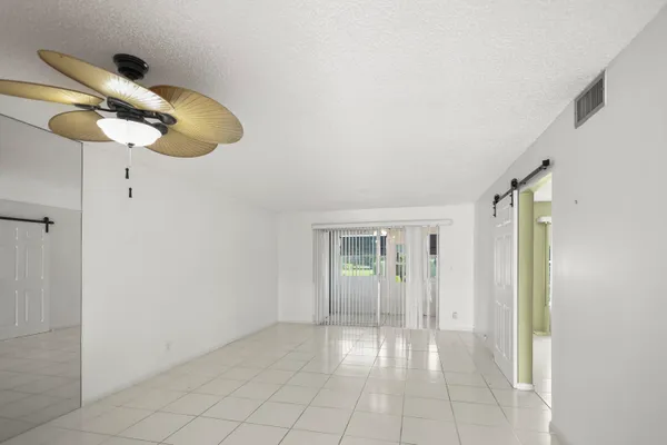 $2,000 | 2500 Fiore Way, Unit 103, Delray Beach, FL 33445