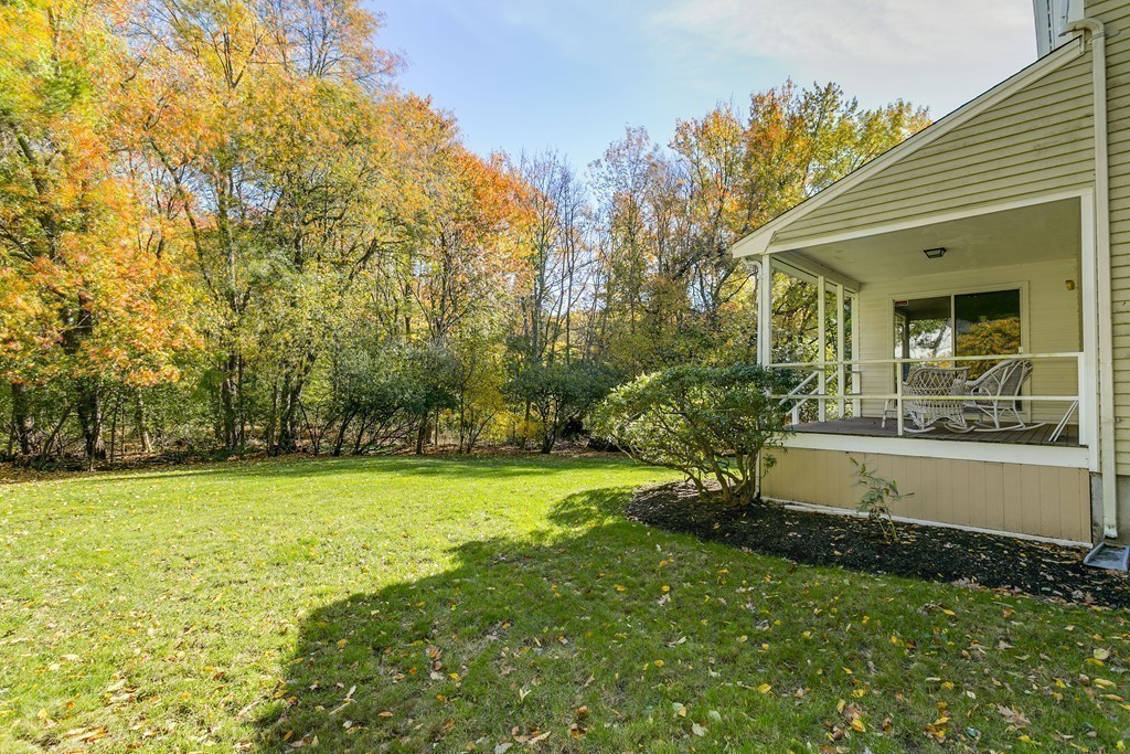 125 Hickory Road Weston, MA 02493 - Photo 12 of 16