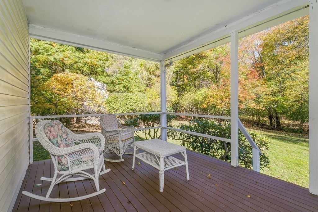 125 Hickory Road Weston, MA 02493 - Photo 13 of 16