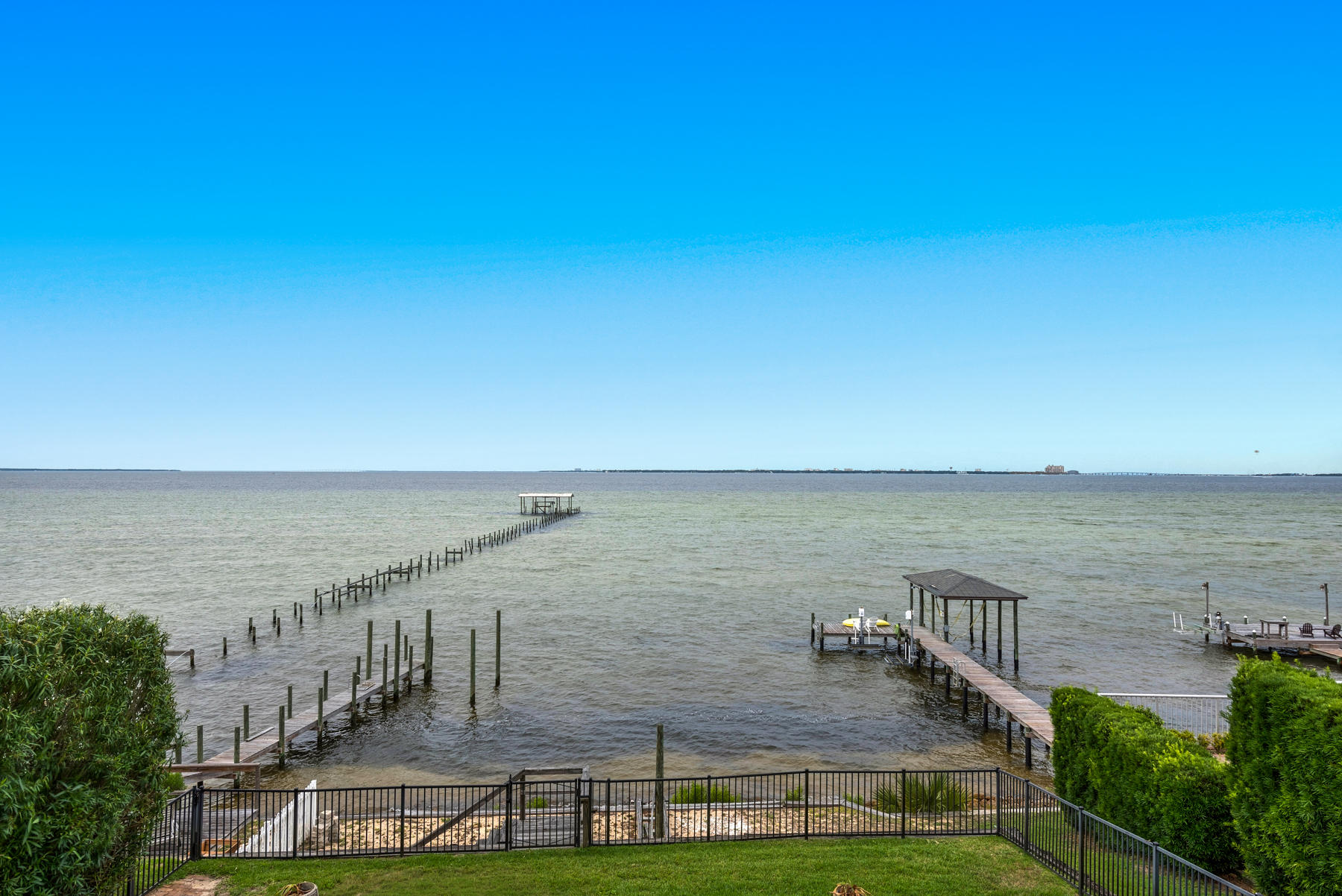 311 Country Club Road Shalimar, FL 32579 - Photo 52 of 73 a view of a city with an ocean view