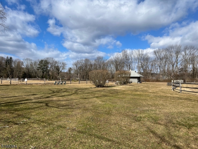 31 Sand Spring Lane Morristown, NJ 07960 - Photo 7 of 12