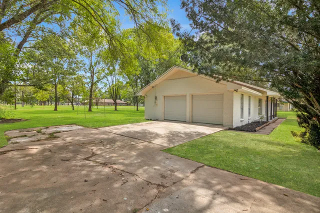 $258,000 | 290 East Smith Street, Sour Lake, TX 77659