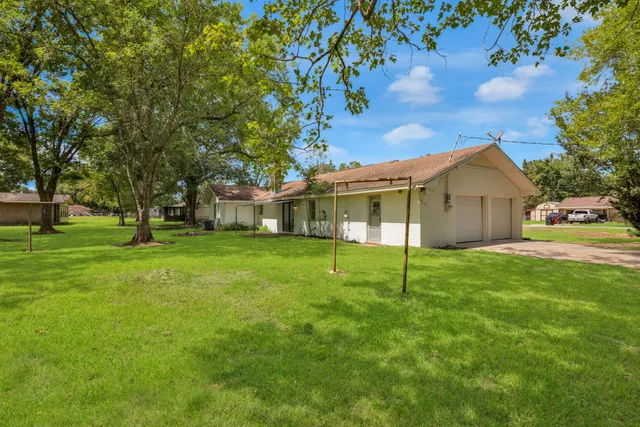 $258,000 | 290 East Smith Street, Sour Lake, TX 77659