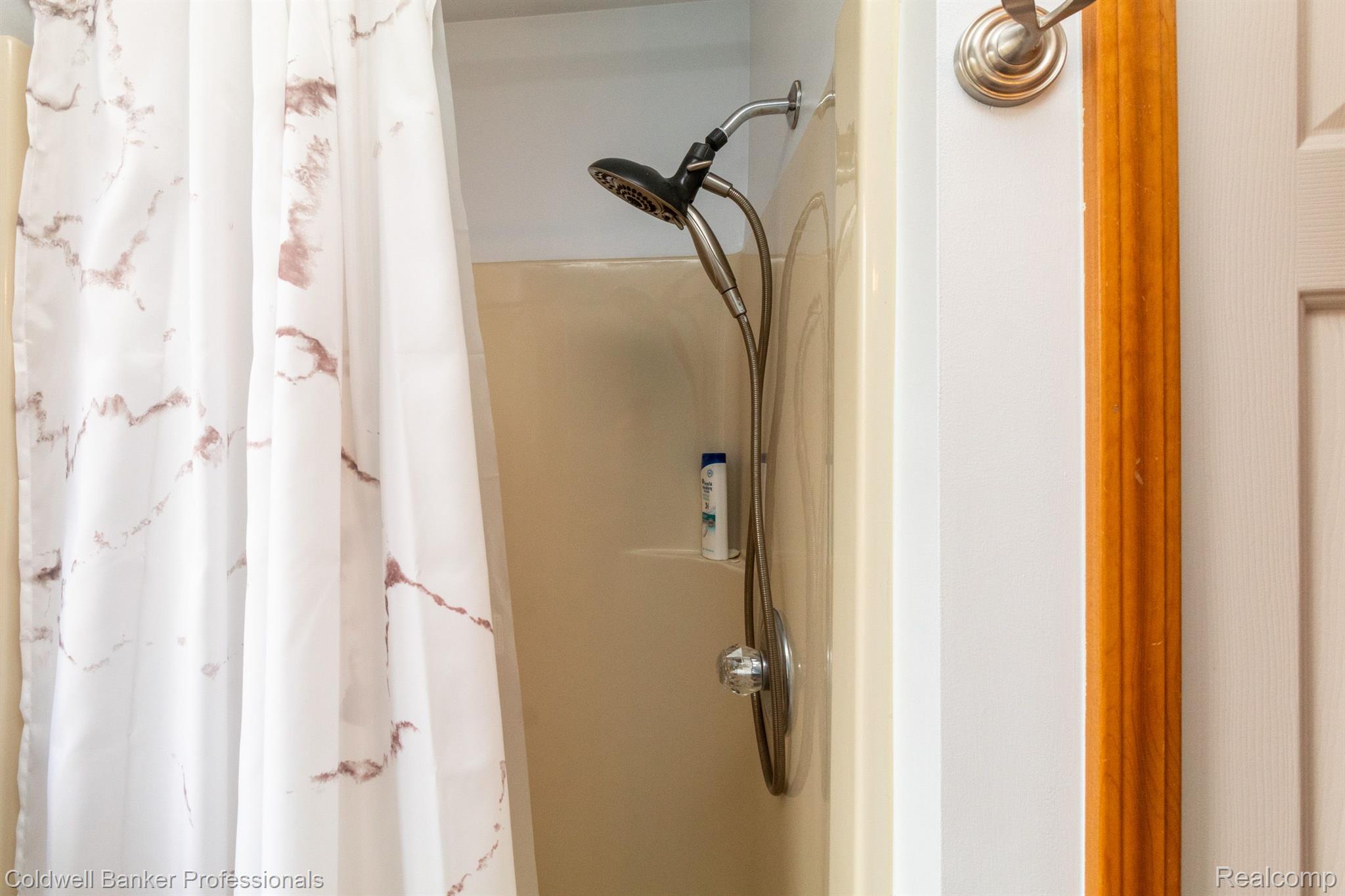 4422 Chicago Road Warren, MI 48092 - Photo 19 of 38 Gallery Image 19