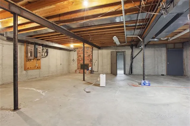 $825,000 | 4225 Scott Road, Kansas City, MO 64137