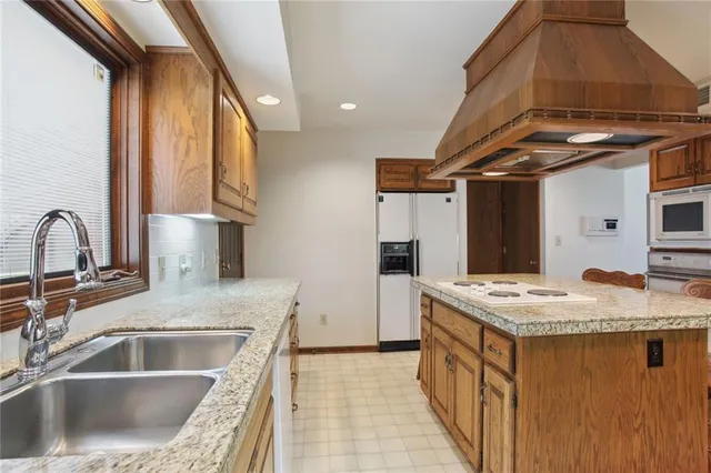 $825,000 | 4225 Scott Road, Kansas City, MO 64137