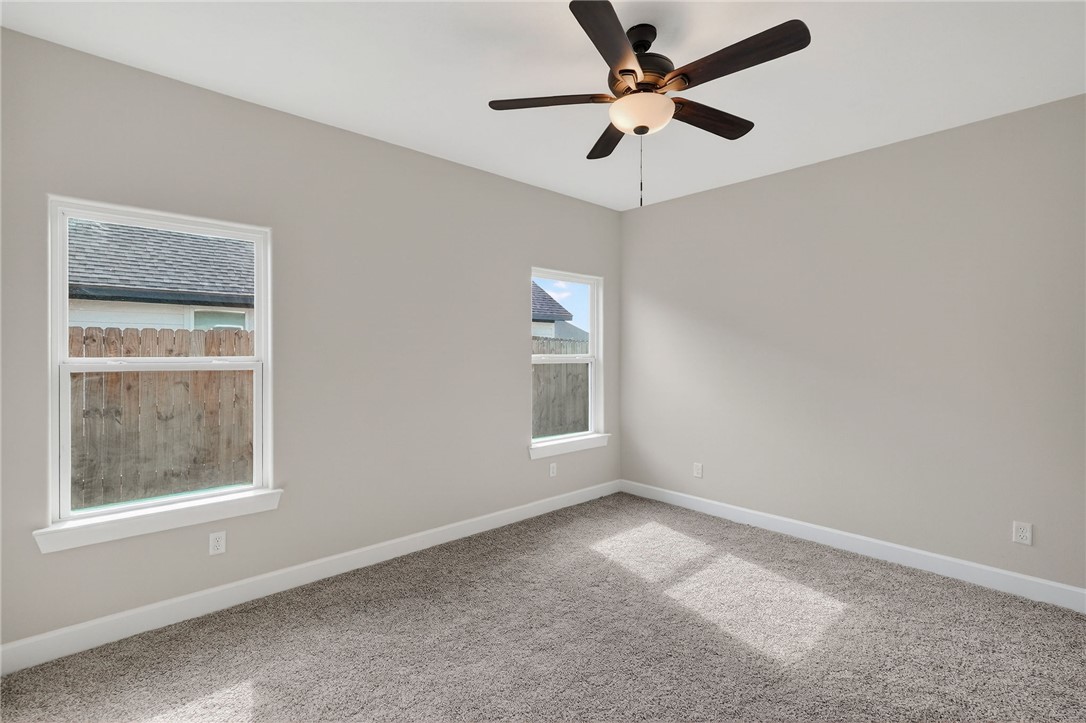 125 Turnrow Cove Snook, TX 77879 - Photo 14 of 34