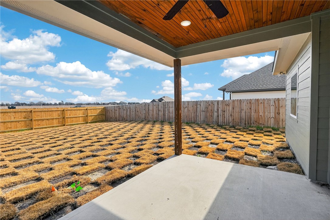 125 Turnrow Cove Snook, TX 77879 - Photo 28 of 34