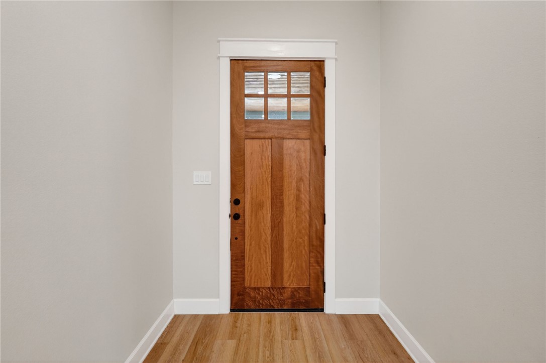 125 Turnrow Cove Snook, TX 77879 - Photo 3 of 34