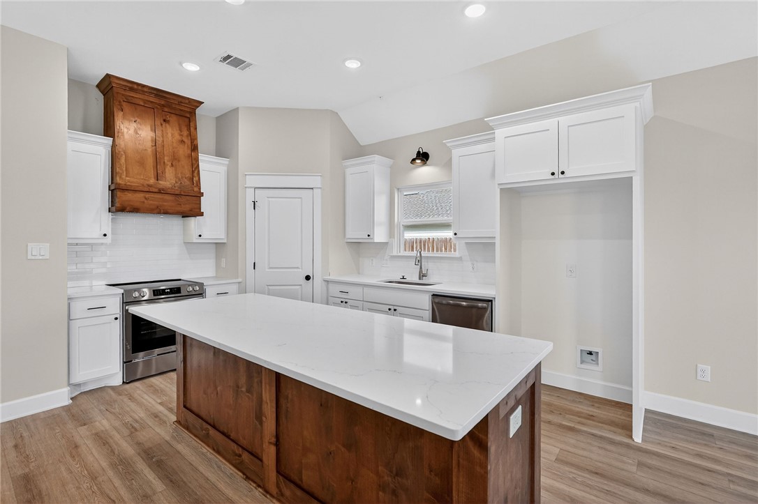 125 Turnrow Cove Snook, TX 77879 - Photo 8 of 34