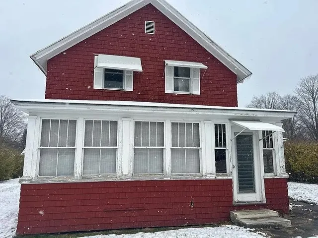 $199,999 | 11 Fairview Avenue, West Rutland, VT 05777