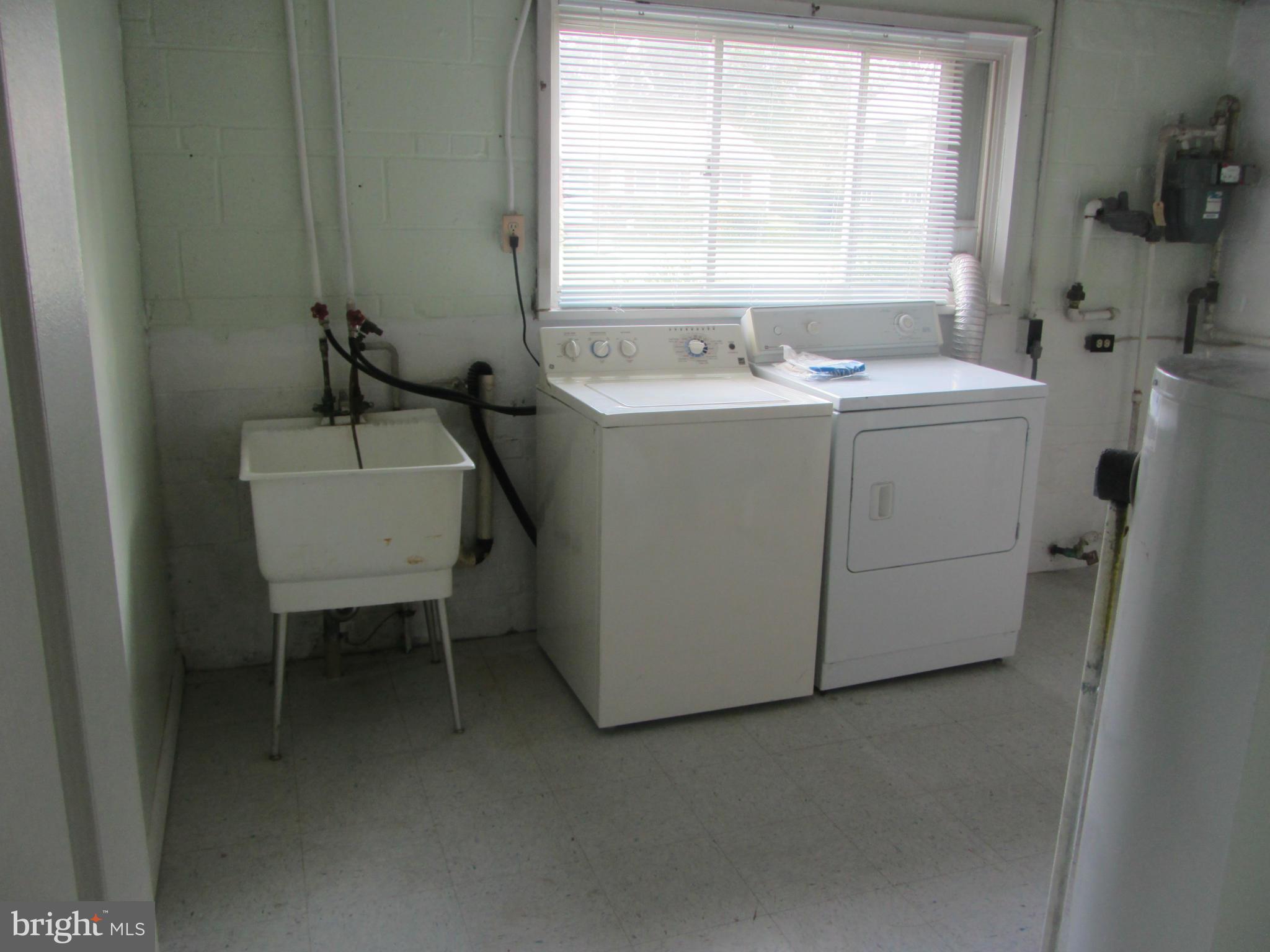 214 Burning Tree Road Lutherville-Timonium, MD 21093 - Photo 15 of 30 Interior (General)