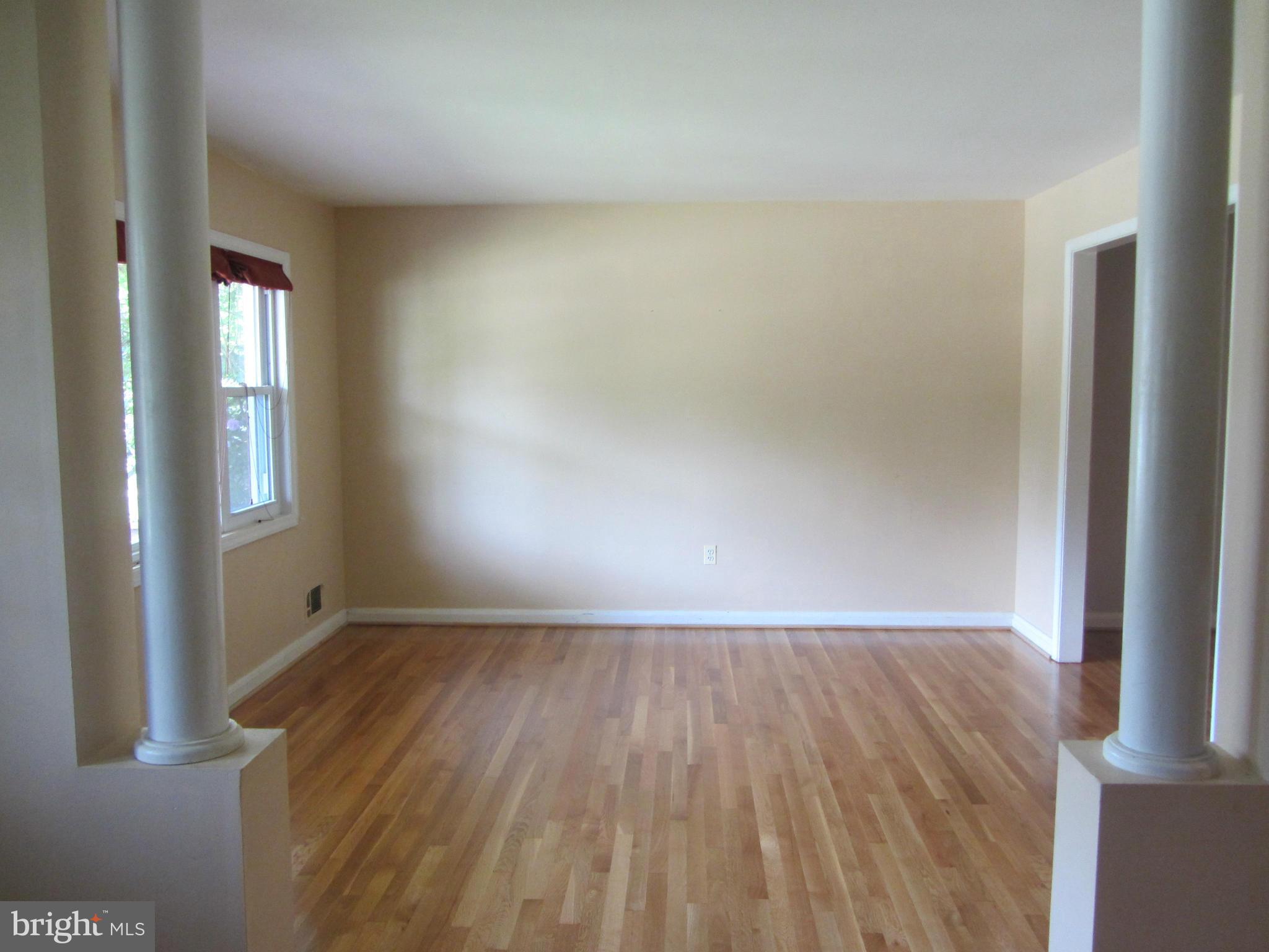 214 Burning Tree Road Lutherville-Timonium, MD 21093 - Photo 4 of 30 Living Room
