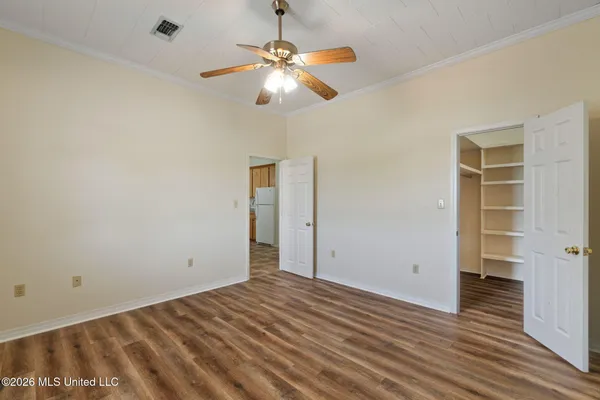 $1,000 | 2 West Lakeview Drive, Unit 4, Columbia, MS 39429