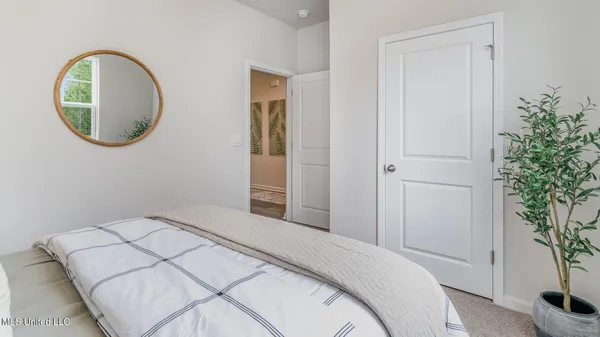 $289,990 | 73 Powell Place, Byhalia, MS 38611