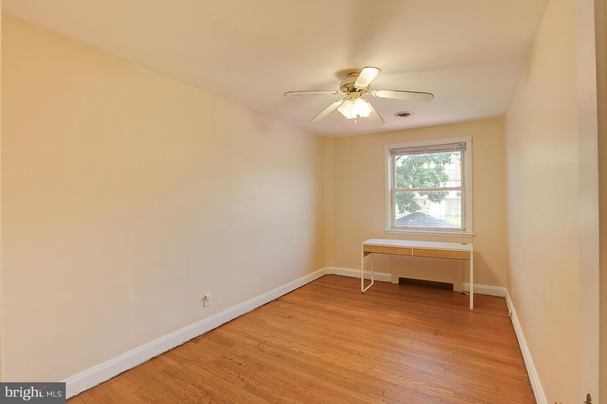 1524 Northgate Road Baltimore, MD 21218 - Photo 17 of 22 3rd Bedroom