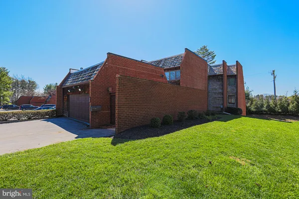 $599,000 | 110 Old Crossing Drive, Baltimore, MD 21208