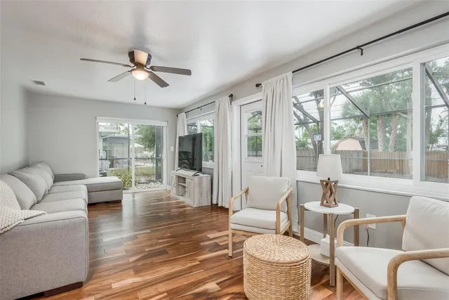 $4,500 | 1762 Bayshore Boulevard, Dunedin, FL 34698