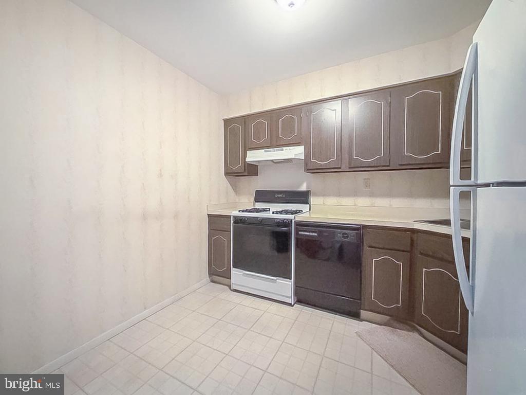 12085 Abby Road Philadelphia, PA 19154 - Photo 22 of 35 Gallery Image 22