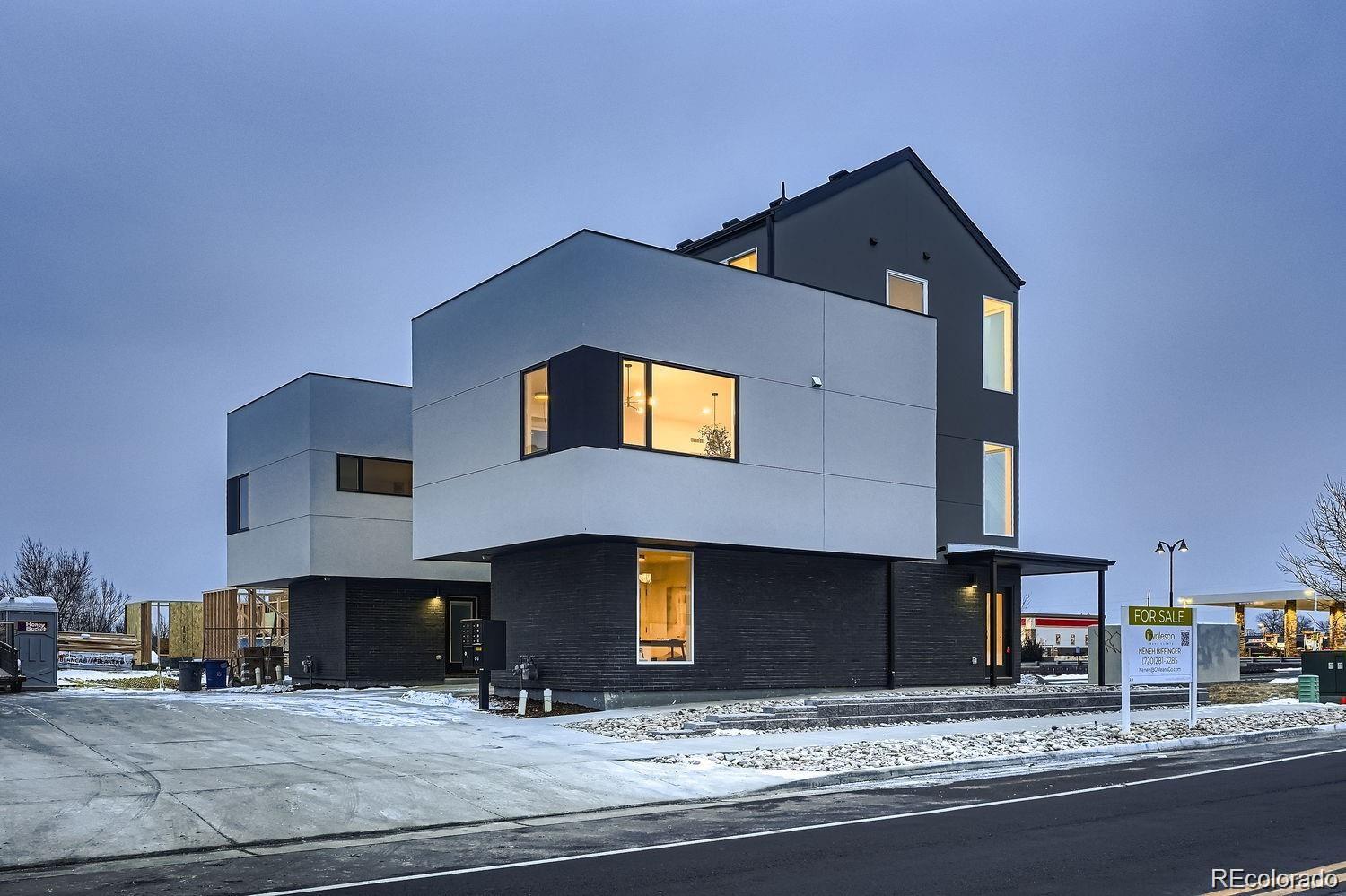 10157 West 38th Avenue Wheat Ridge, CO 80033 - Photo 32 of 50 a front view of house with yard