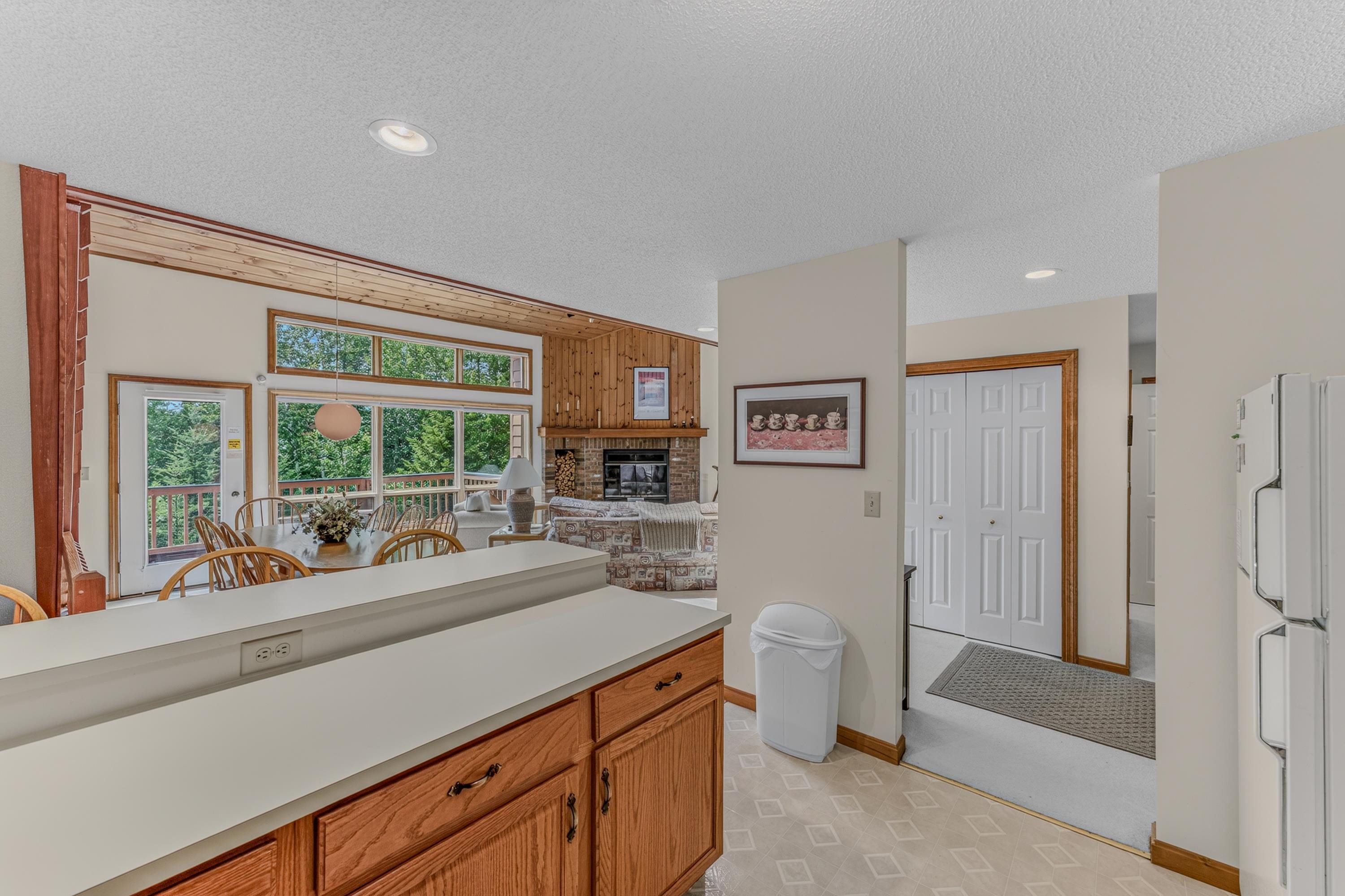 72 Appleby Close, Unit 42 Carroll, NH 03595 - Photo 8 of 33