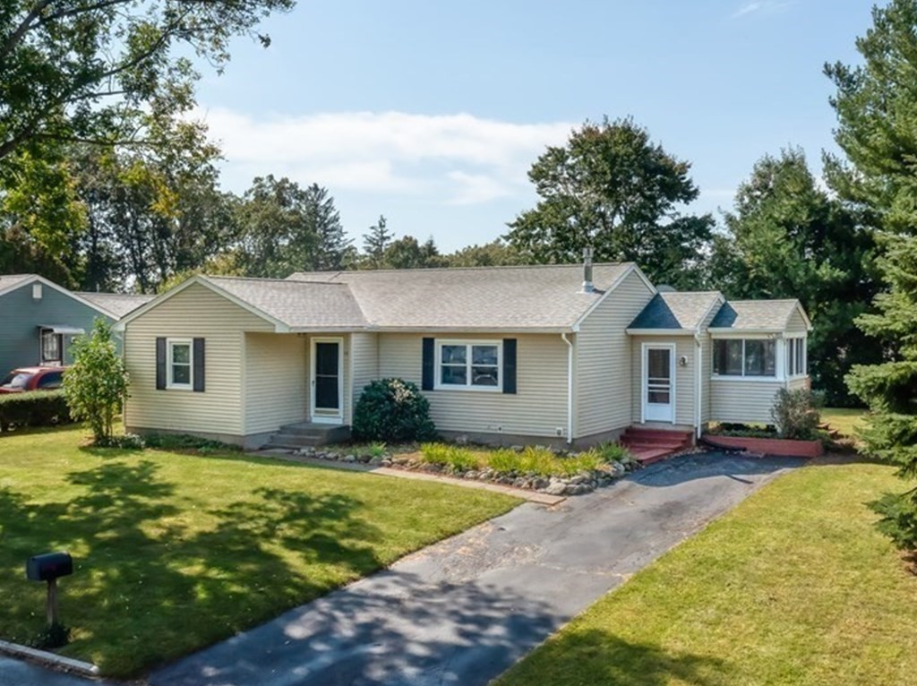50 Albee Street Springfield, MA 01129 - Photo 1 of 33