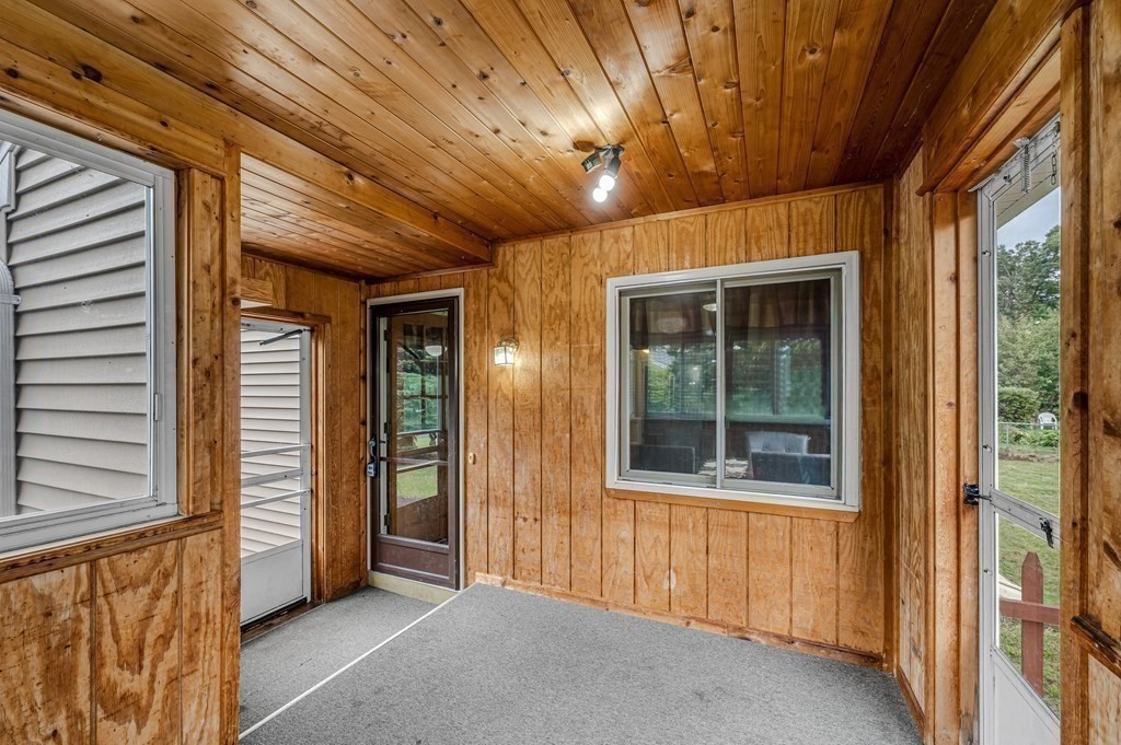 50 Albee Street Springfield, MA 01129 - Photo 22 of 33