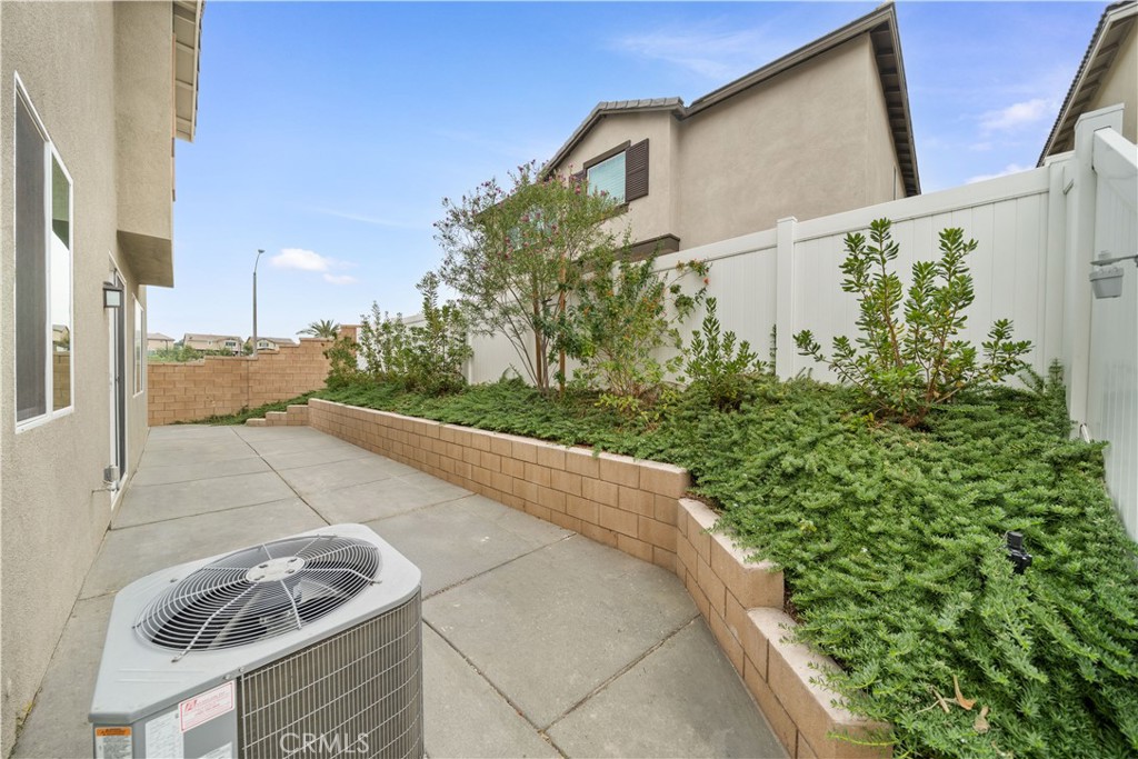 542 Colorado Drive Rialto, CA 92377 - Photo 47 of 68