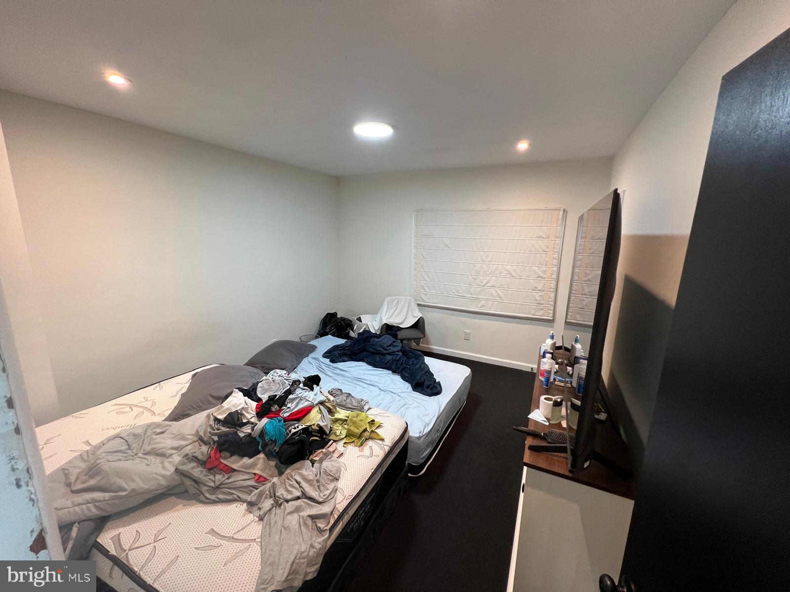 3711 10th Street Baltimore, MD 21225 - Photo 15 of 25 a view of a workspace