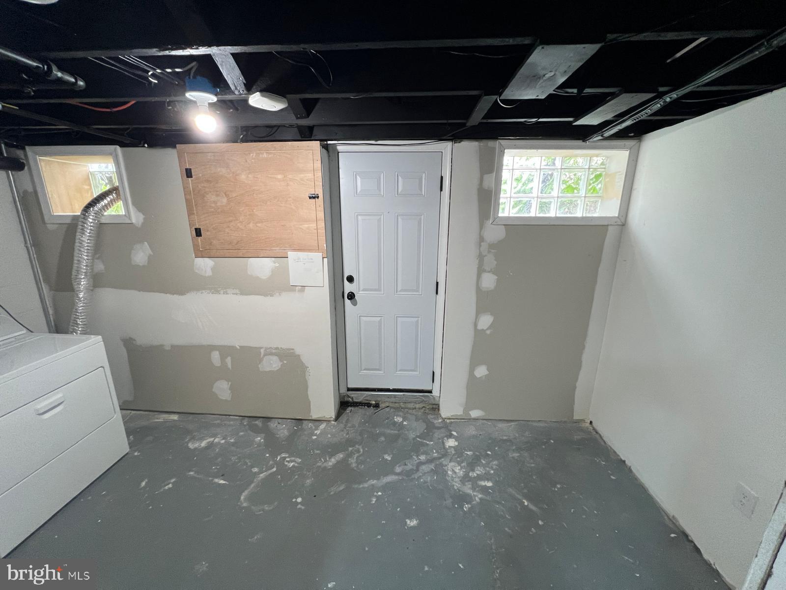 3711 10th Street Baltimore, MD 21225 - Photo 21 of 25 a view of empty room with windows
