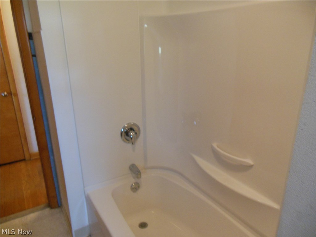 8305 Leavitt Road Amherst, OH 44001 - Photo 17 of 29 Gallery Image 17