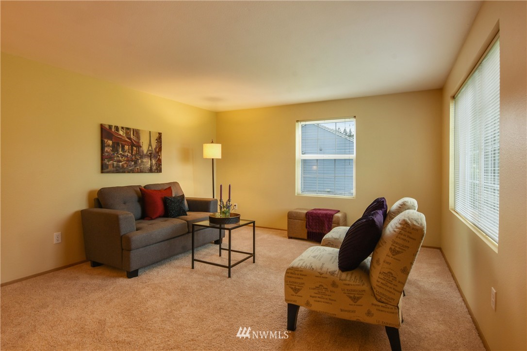 6408 Cady Road Everett, WA 98203 - Photo 4 of 22