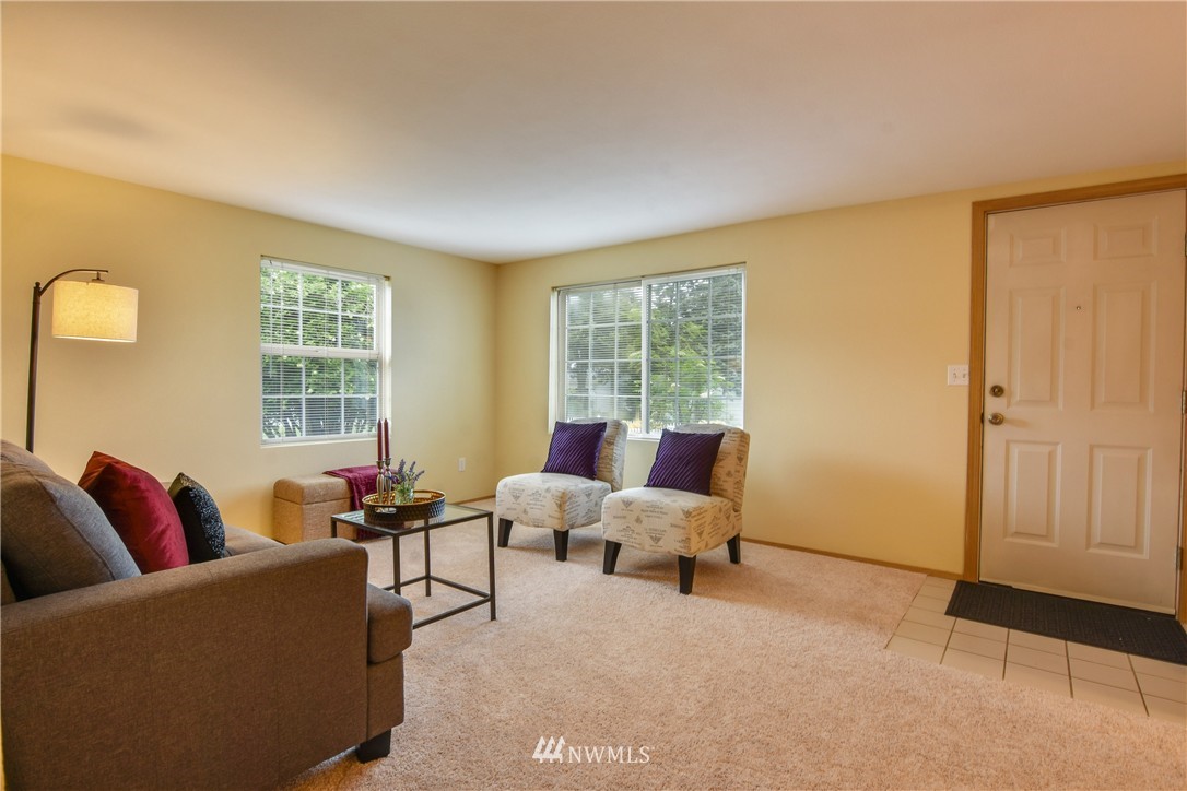 6408 Cady Road Everett, WA 98203 - Photo 5 of 22