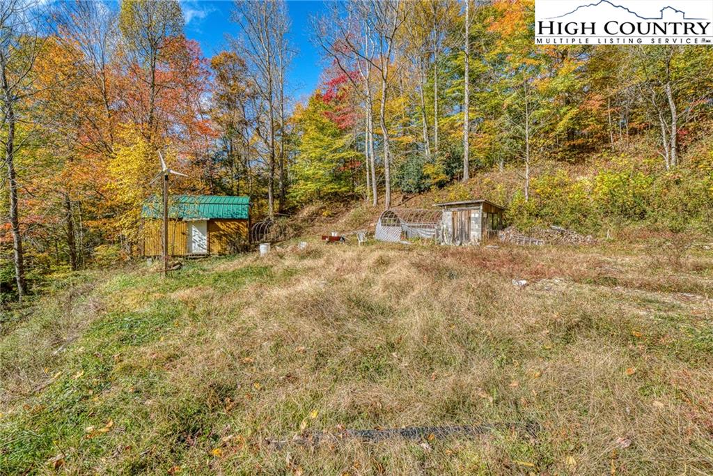 2518 Beaver Dam Road Vilas, NC 28692 - Photo 4 of 18 Gallery Image 4