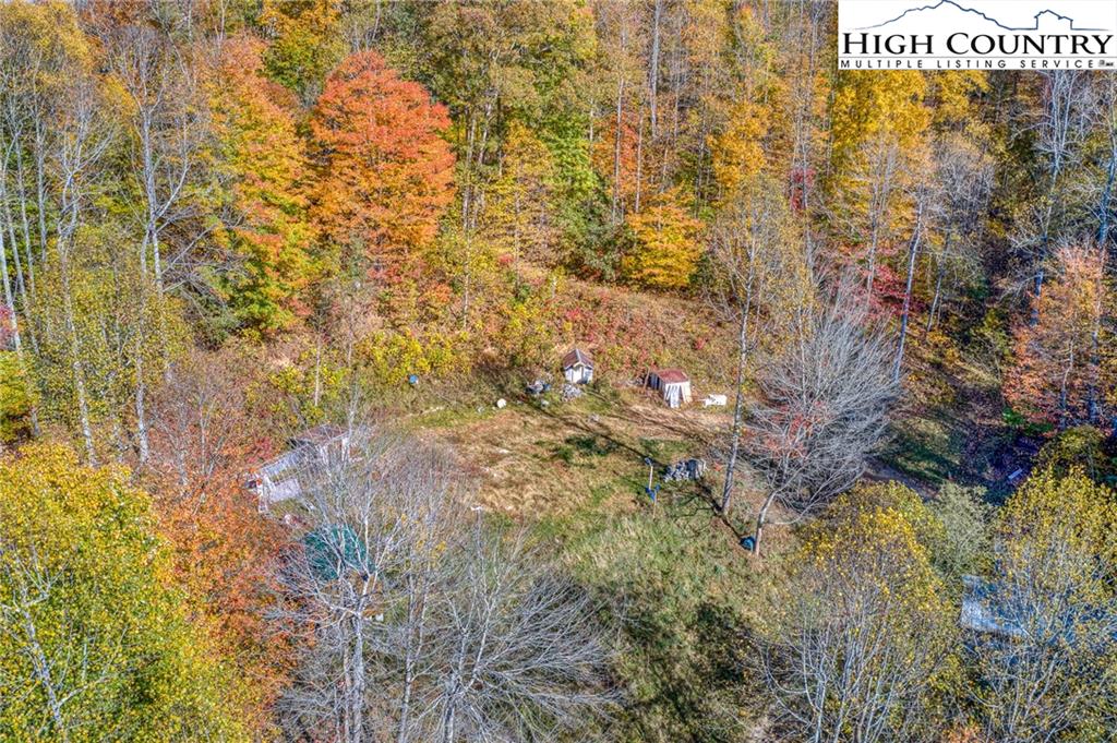 2518 Beaver Dam Road Vilas, NC 28692 - Photo 5 of 18 Gallery Image 5