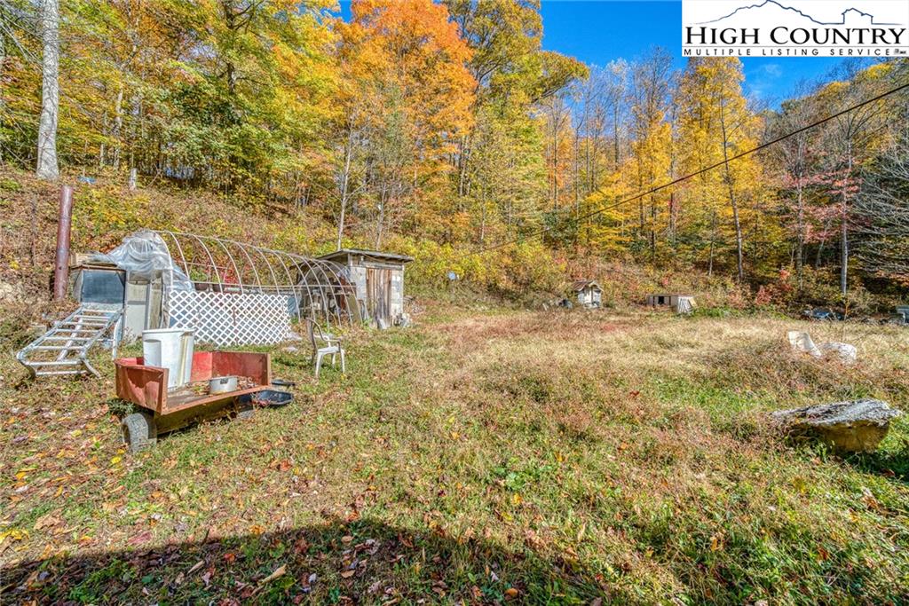 2518 Beaver Dam Road Vilas, NC 28692 - Photo 6 of 18 Gallery Image 6