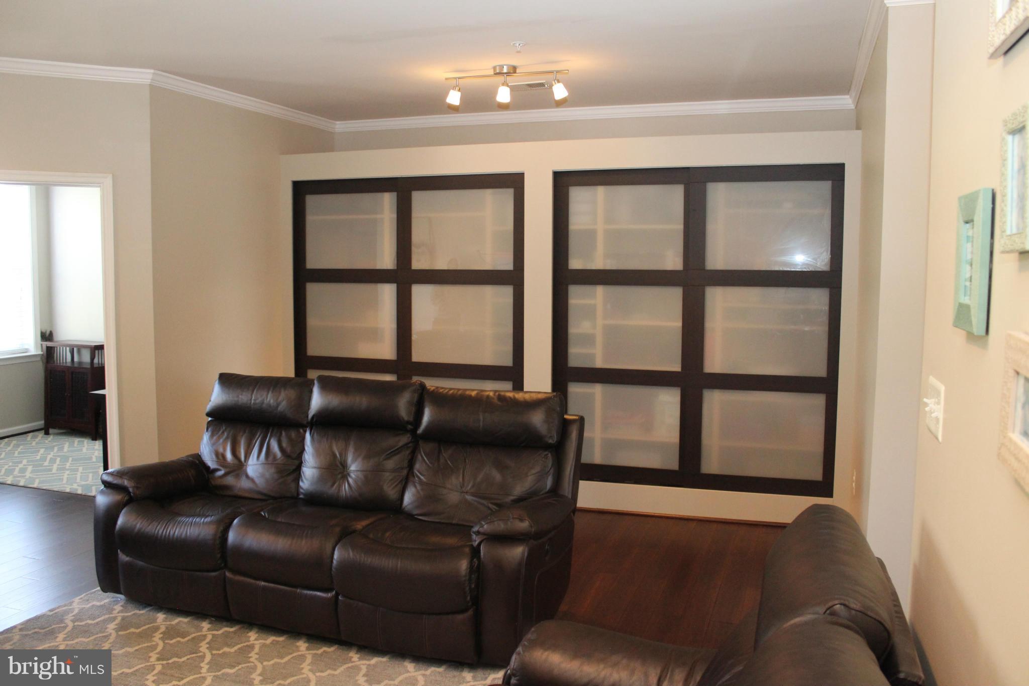 12430 Liberty Bridge Road Fairfax, VA 22033 - Photo 13 of 27 Family Room