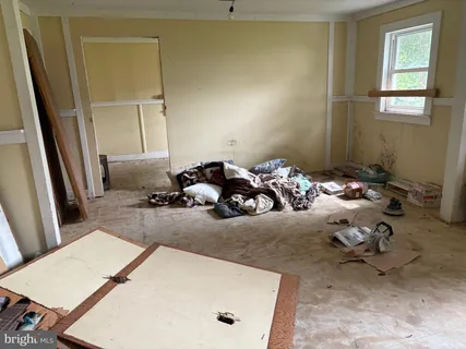 a view of a storage & utility room