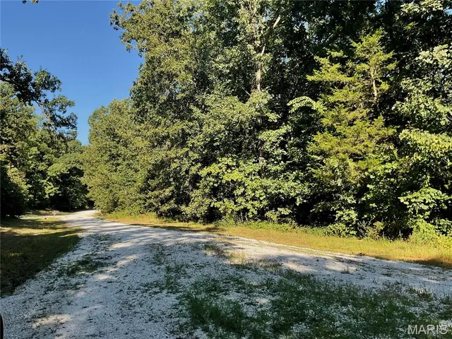 $65,000 | 25 Turkey Run Drive, Hawk Point, MO 63349