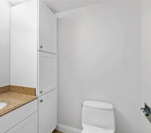 $3,850 | 20 Hammond Pond Parkway, Unit 305, Newton, MA 02467