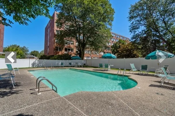 $3,650 | 20 Hammond Pond Parkway, Unit 305, Newton, MA 02467