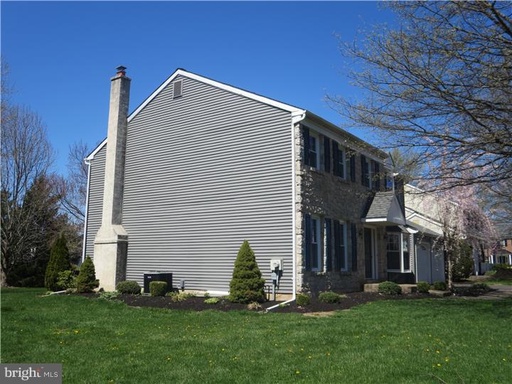 417 Gladstone Road Langhorne, PA 19047 - Photo 4 of 21 Exterior Side