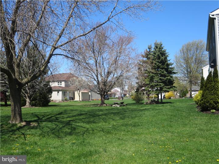 417 Gladstone Road Langhorne, PA 19047 - Photo 5 of 21 View in Back
