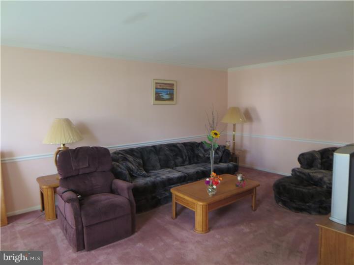 417 Gladstone Road Langhorne, PA 19047 - Photo 9 of 21 Living Room